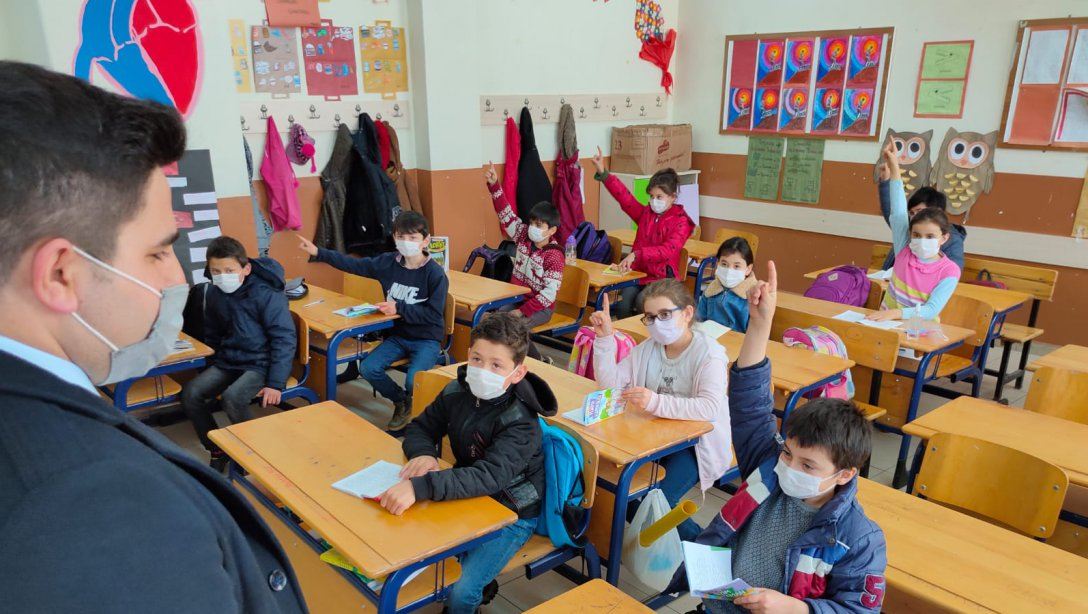 İlçe Kaymakamımız Eray GÜRSOY'un Tahnal İlkokulu Ziyareti