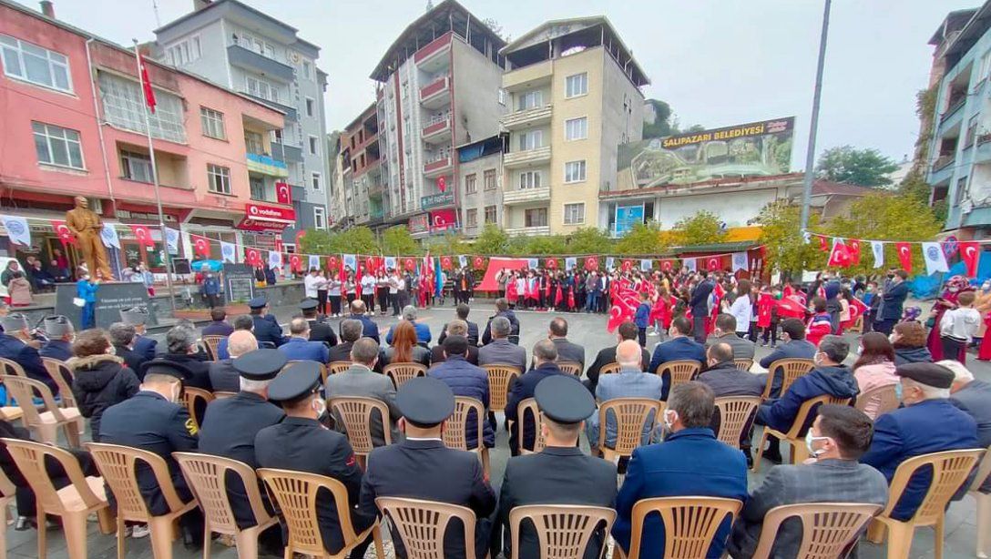 29 Ekim Cumhuriyet Bayramı Kutlama Programı Yapıldı.
