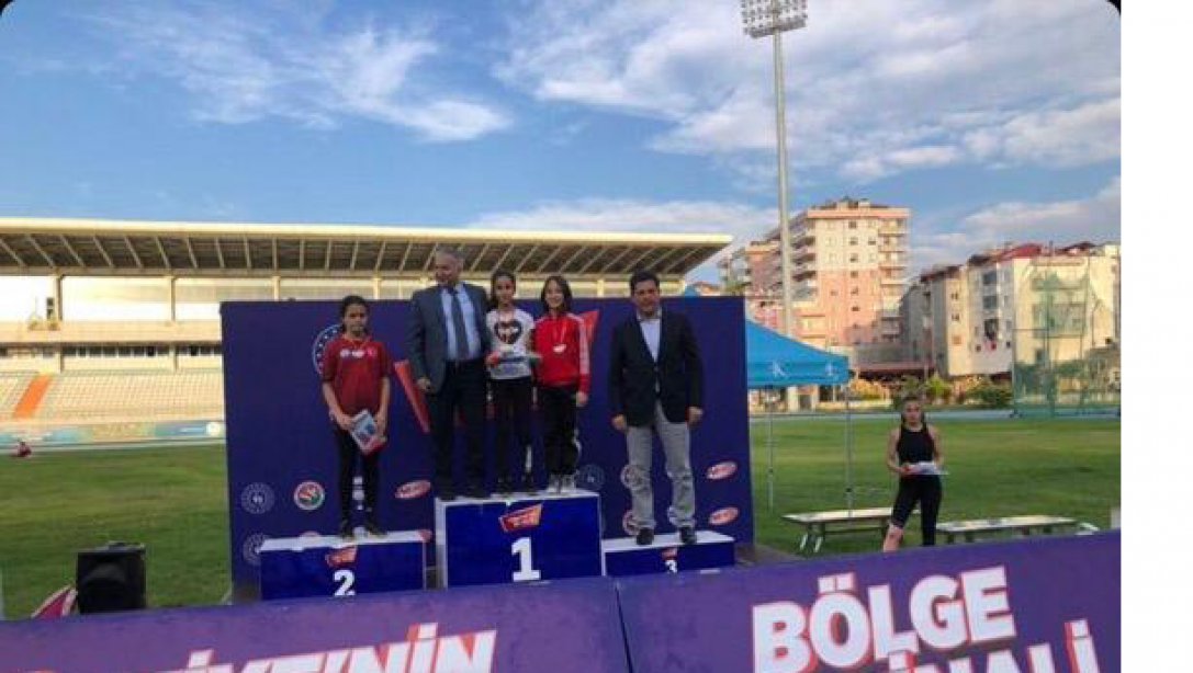 Türkiye'nin En Hızlısı İlçe ve Bölge Finalinde Gururumuz Ecrin KUZU Türkiye Finalinde...